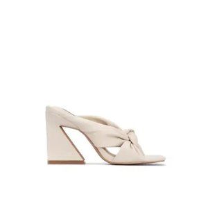 New CAPE ROBBIN Anni-Z Cream Slides Heels Shoes 9